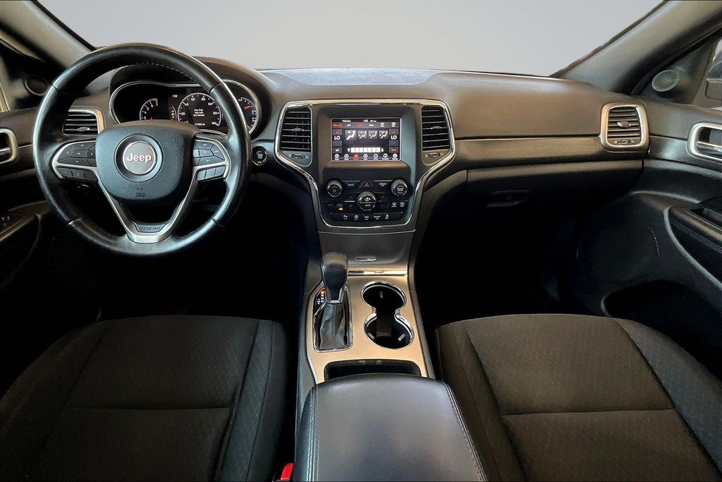 Thumbnail: 2018 Jeep Grand Cherokee - 13