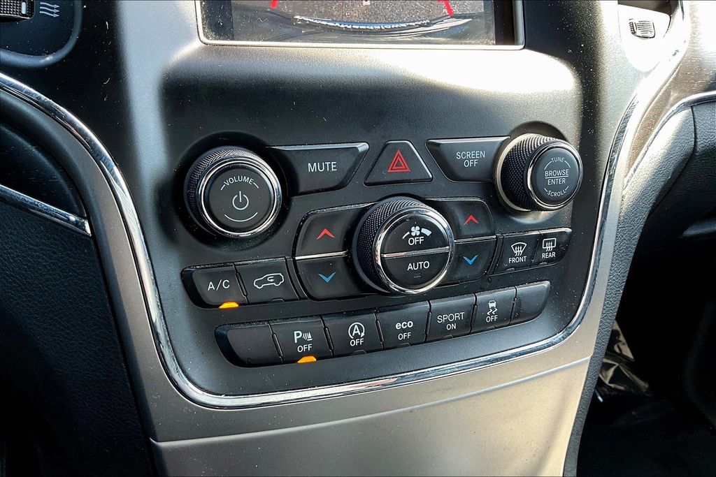 Thumbnail: 2018 Jeep Grand Cherokee - 28