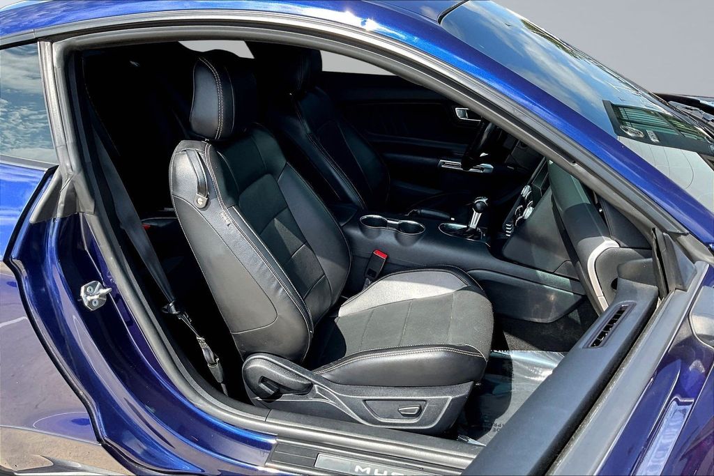 Thumbnail: 2020 Ford Mustang - 12