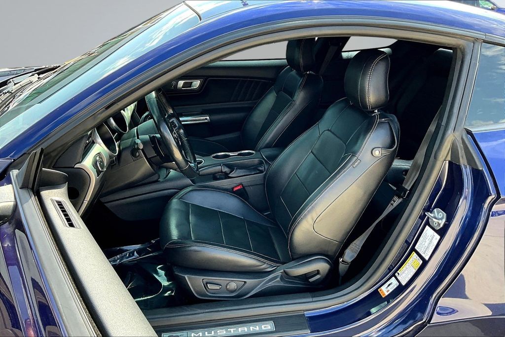 Thumbnail: 2020 Ford Mustang - 10
