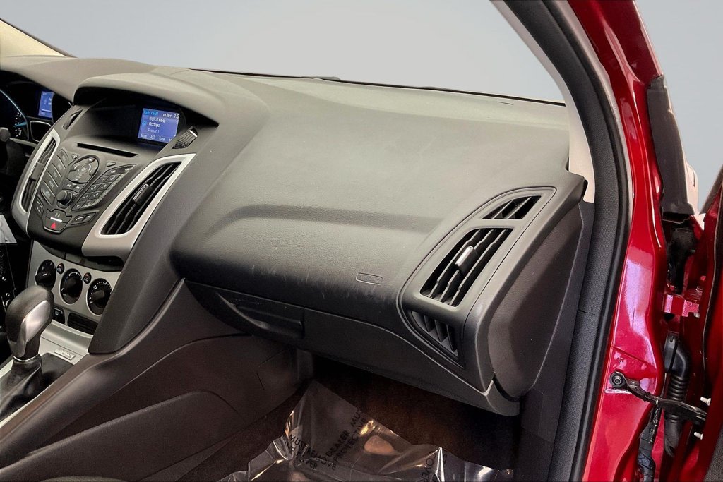 Thumbnail: 2014 Ford Focus - 22