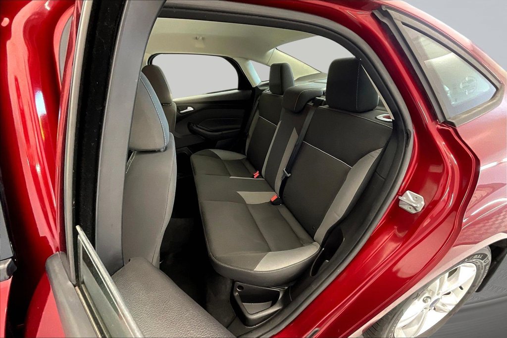 Thumbnail: 2014 Ford Focus - 29