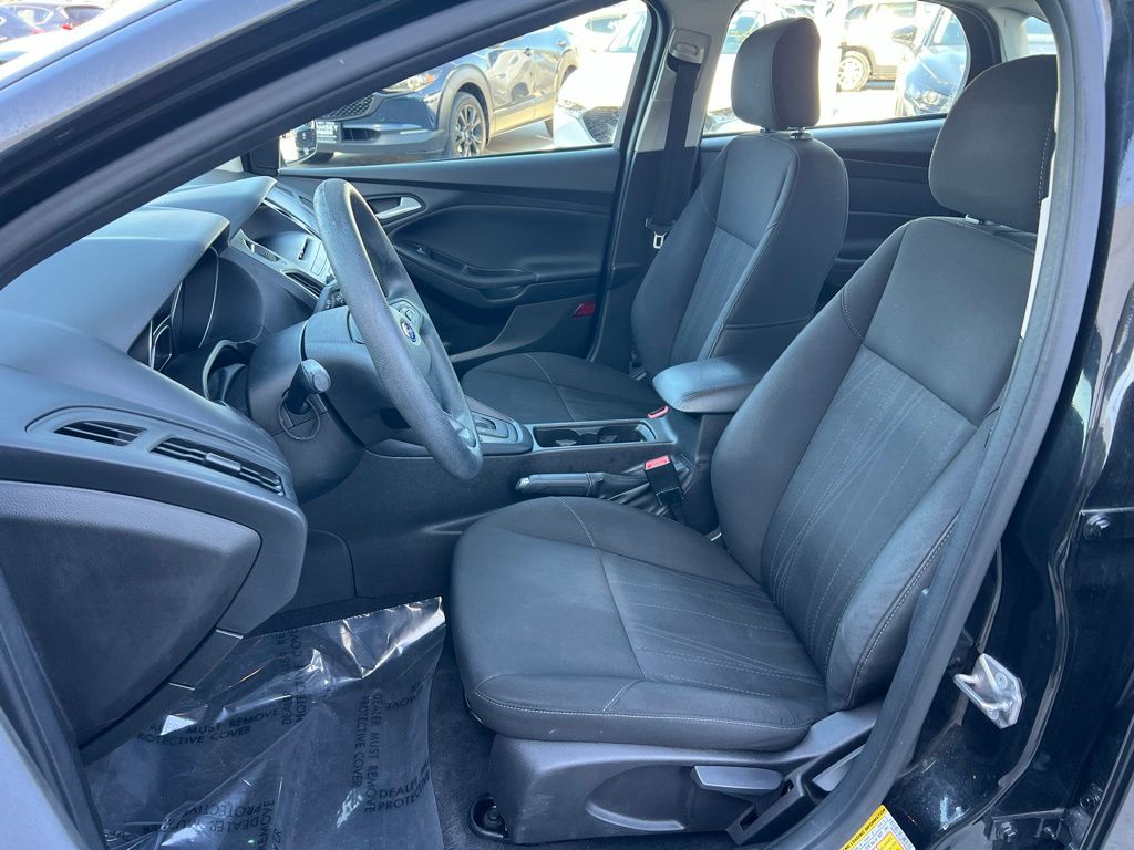 Thumbnail: 2015 Ford Focus - 24