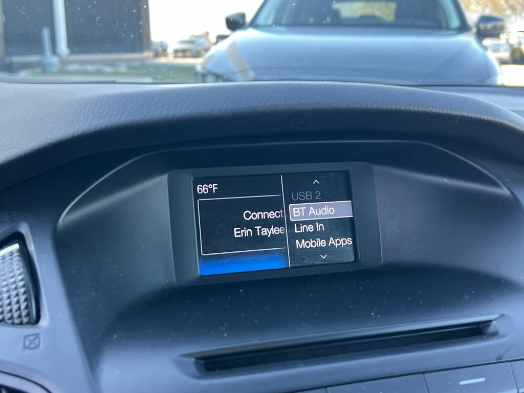 Thumbnail: 2015 Ford Focus - 31