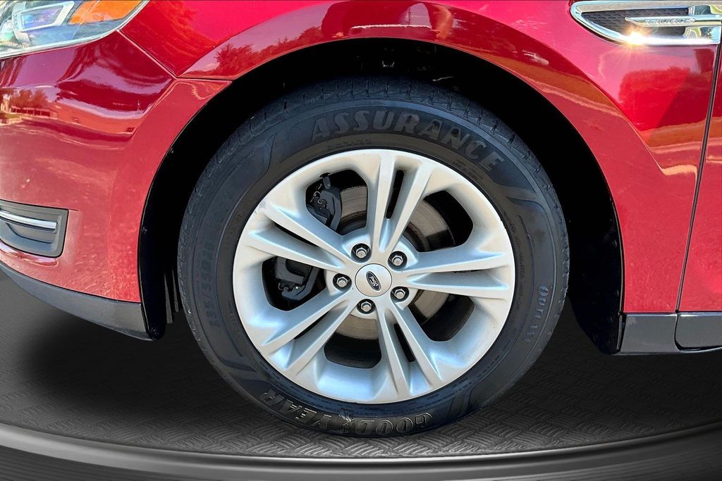 Thumbnail: 2014 Ford Taurus - 6