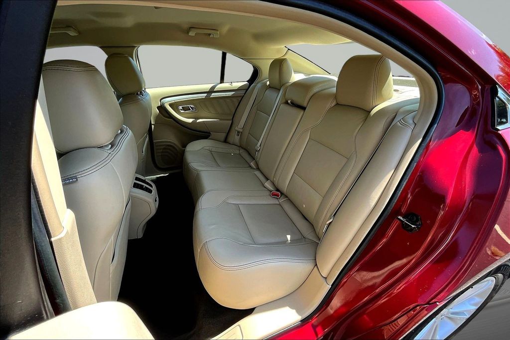 Thumbnail: 2014 Ford Taurus - 11