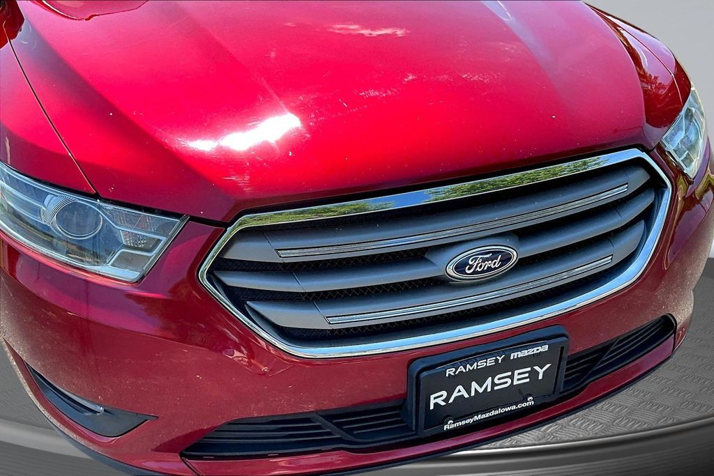 Thumbnail: 2014 Ford Taurus - 31