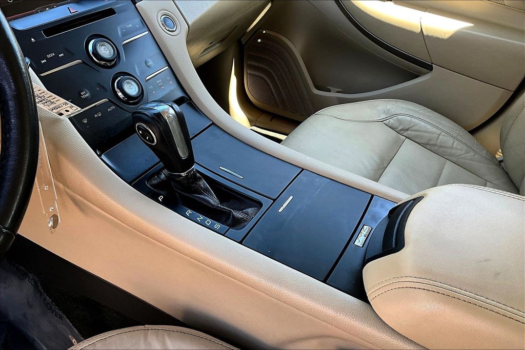 Thumbnail: 2014 Ford Taurus - 15