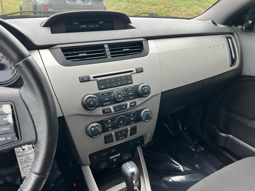 Thumbnail: 2009 Ford Focus - 13