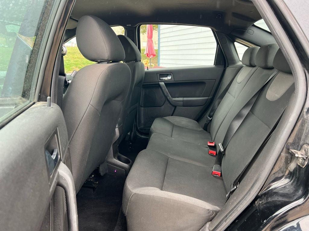 Thumbnail: 2009 Ford Focus - 12