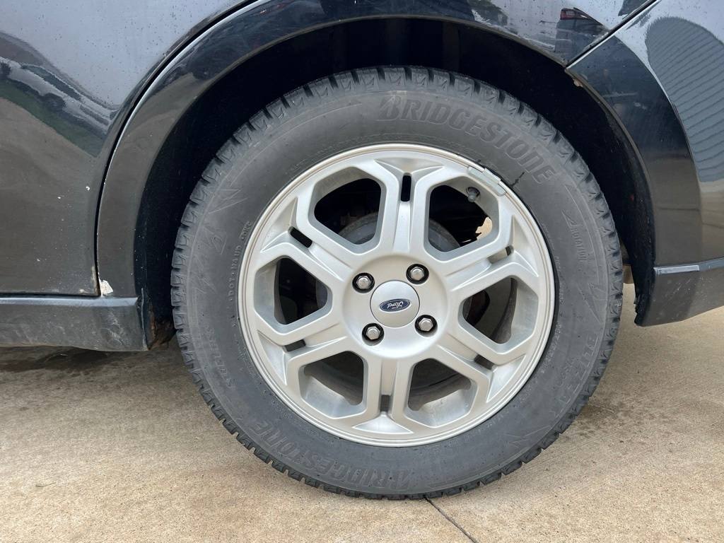 Thumbnail: 2009 Ford Focus - 23