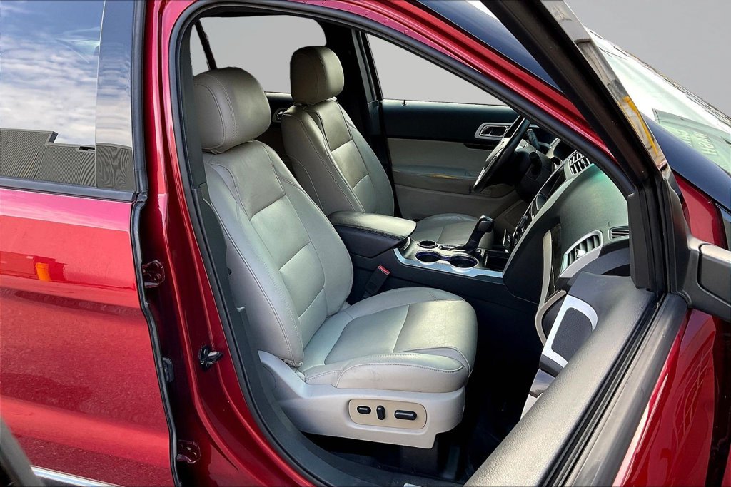 Thumbnail: 2015 Ford Explorer - 10