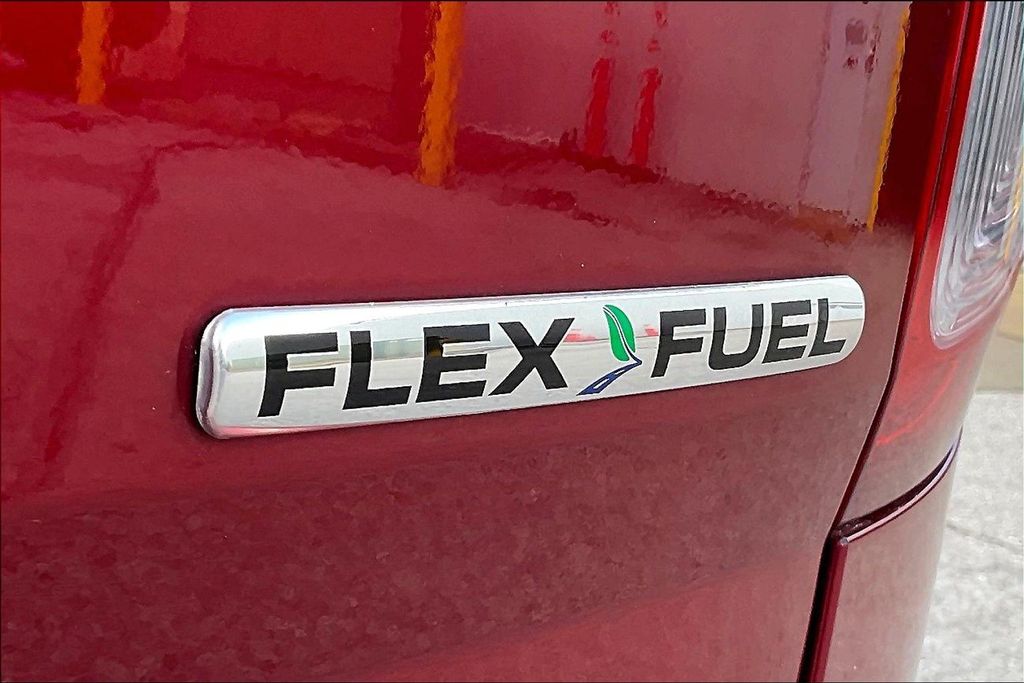 Thumbnail: 2015 Ford Explorer - 6