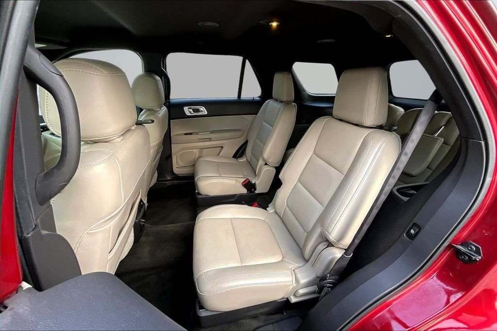 Thumbnail: 2015 Ford Explorer - 12