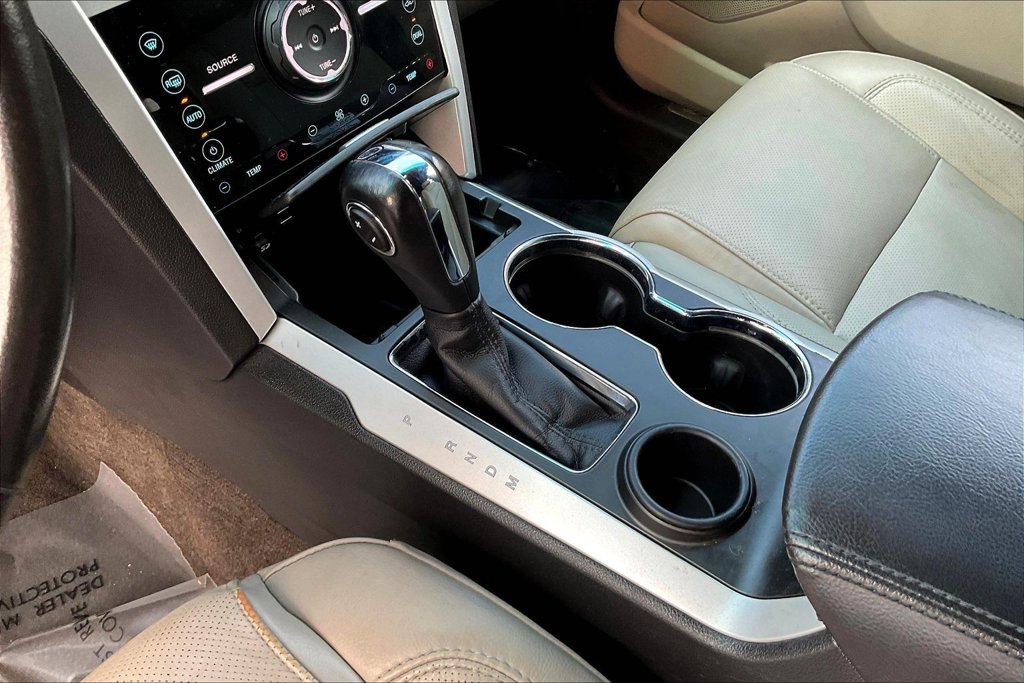 Thumbnail: 2015 Ford Explorer - 16