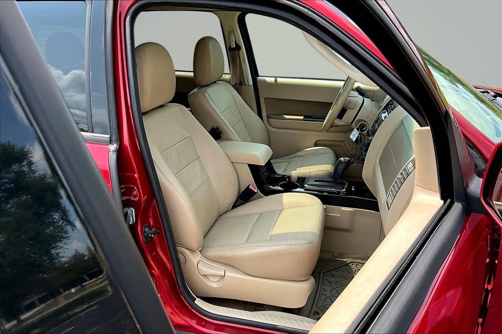 Thumbnail: 2011 Ford Escape - 10