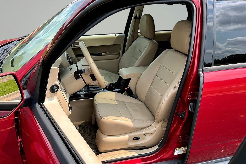Thumbnail: 2011 Ford Escape - 11