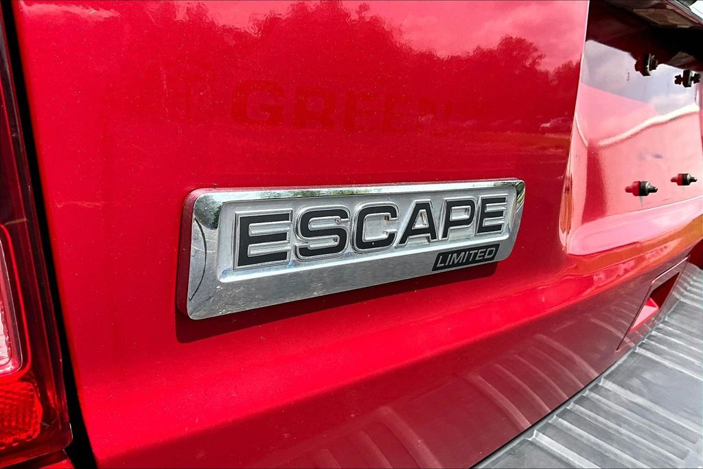 Thumbnail: 2011 Ford Escape - 6