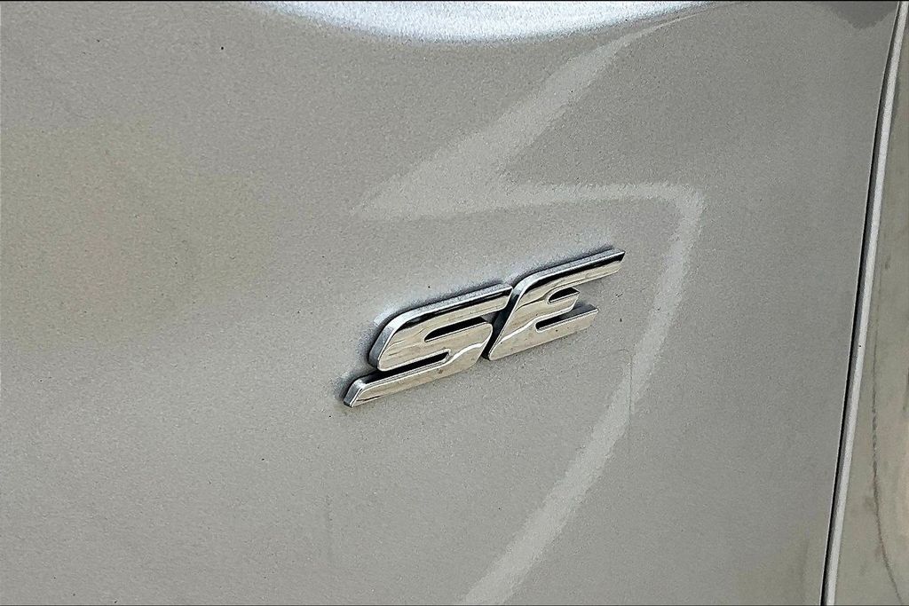 Thumbnail: 2016 Ford Escape - 6