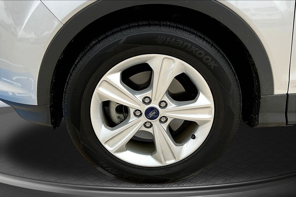 Thumbnail: 2016 Ford Escape - 7