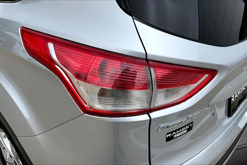 Thumbnail: 2016 Ford Escape - 35