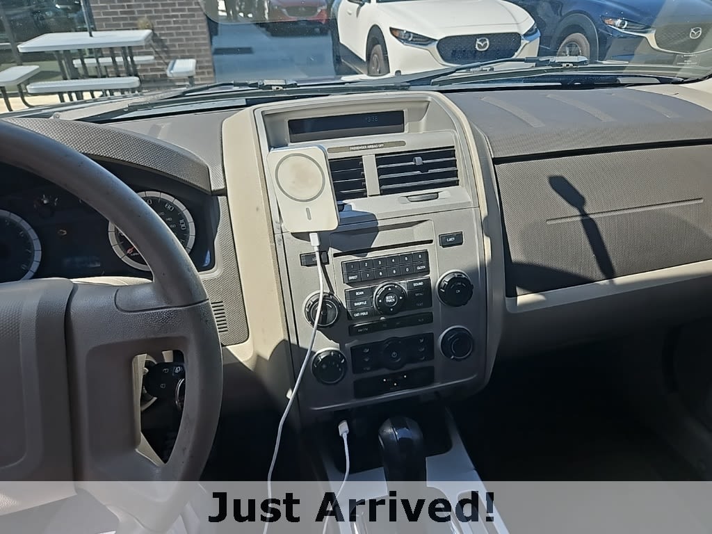 Thumbnail: 2008 Ford Escape - 4