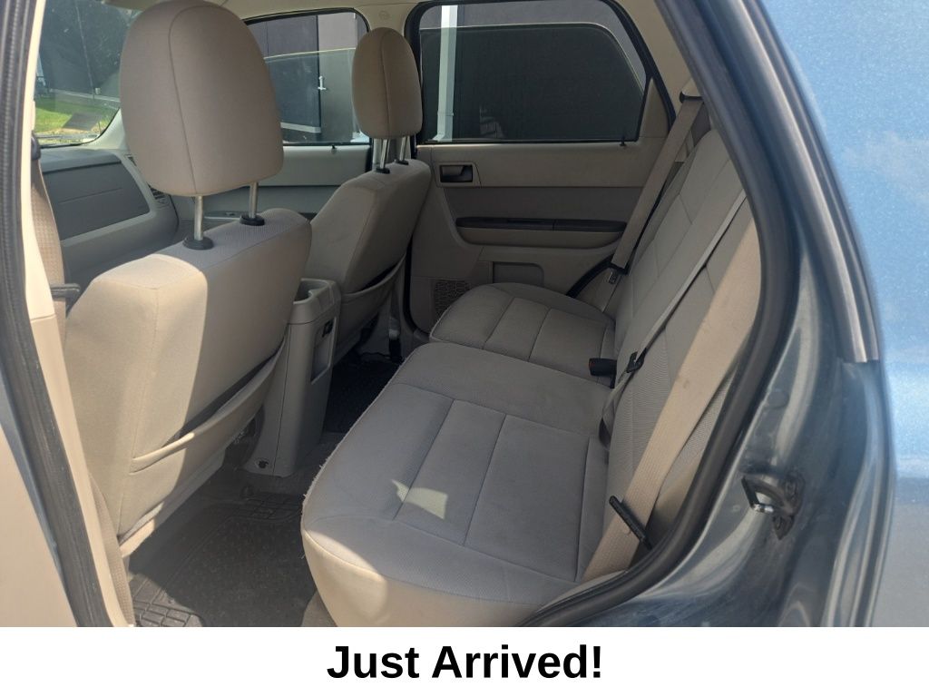 Thumbnail: 2010 Ford Escape - 5