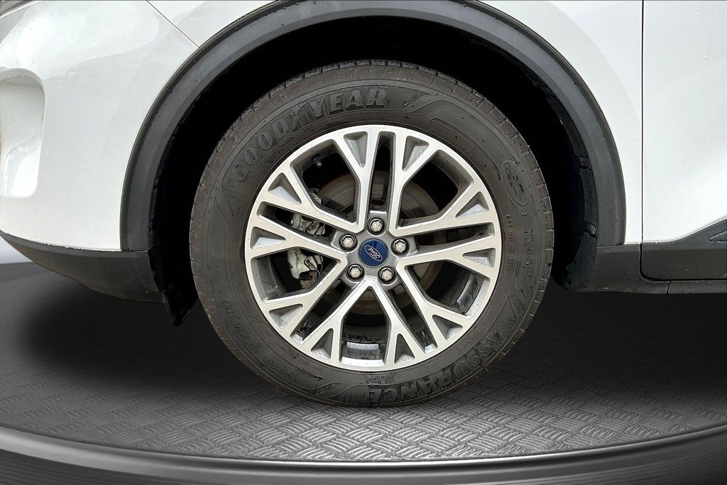 Thumbnail: 2022 Ford Escape - 6