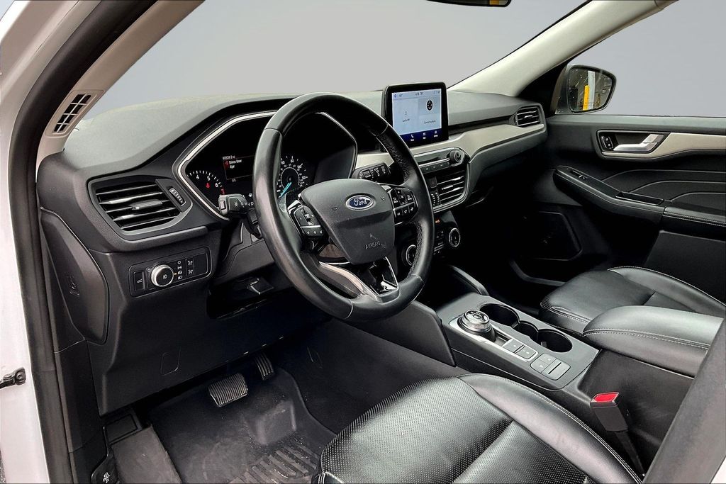 Thumbnail: 2022 Ford Escape - 8