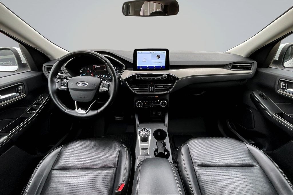 Thumbnail: 2022 Ford Escape - 12