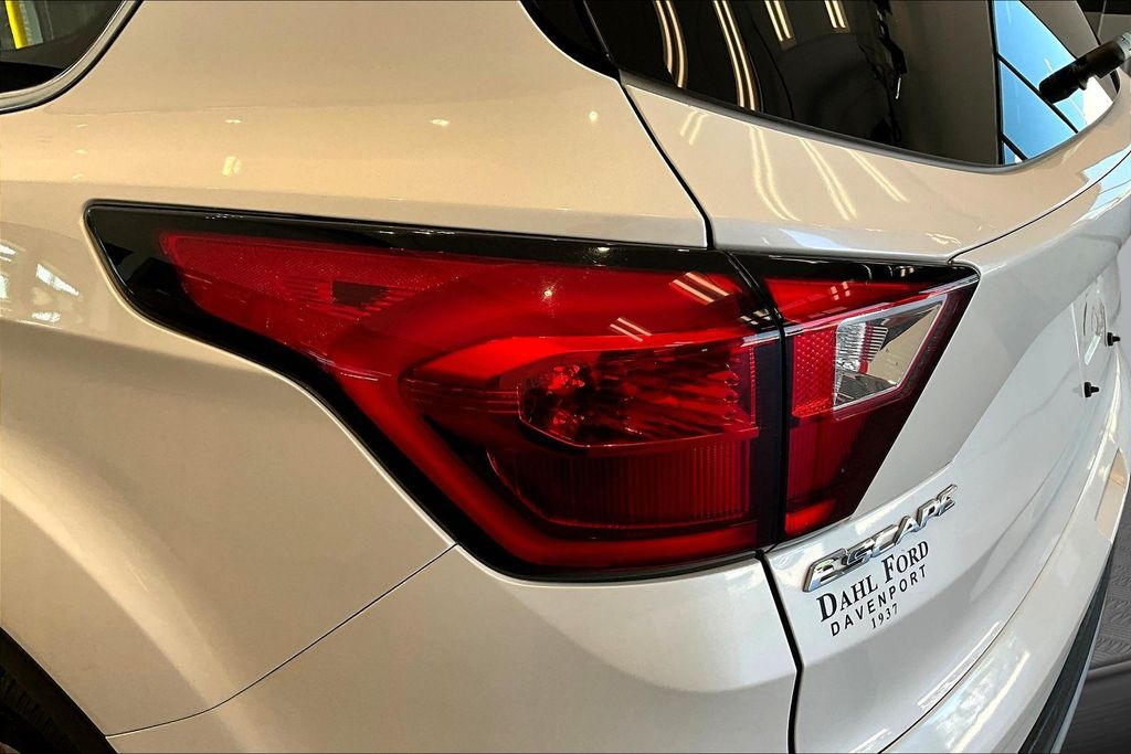 Thumbnail: 2019 Ford Escape - 34