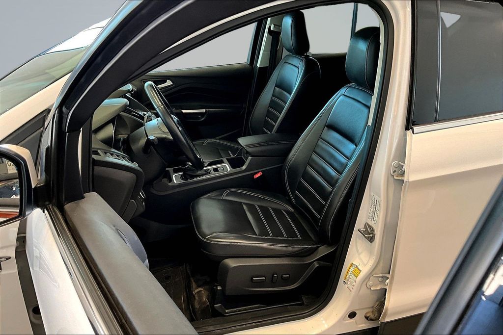 Thumbnail: 2019 Ford Escape - 10