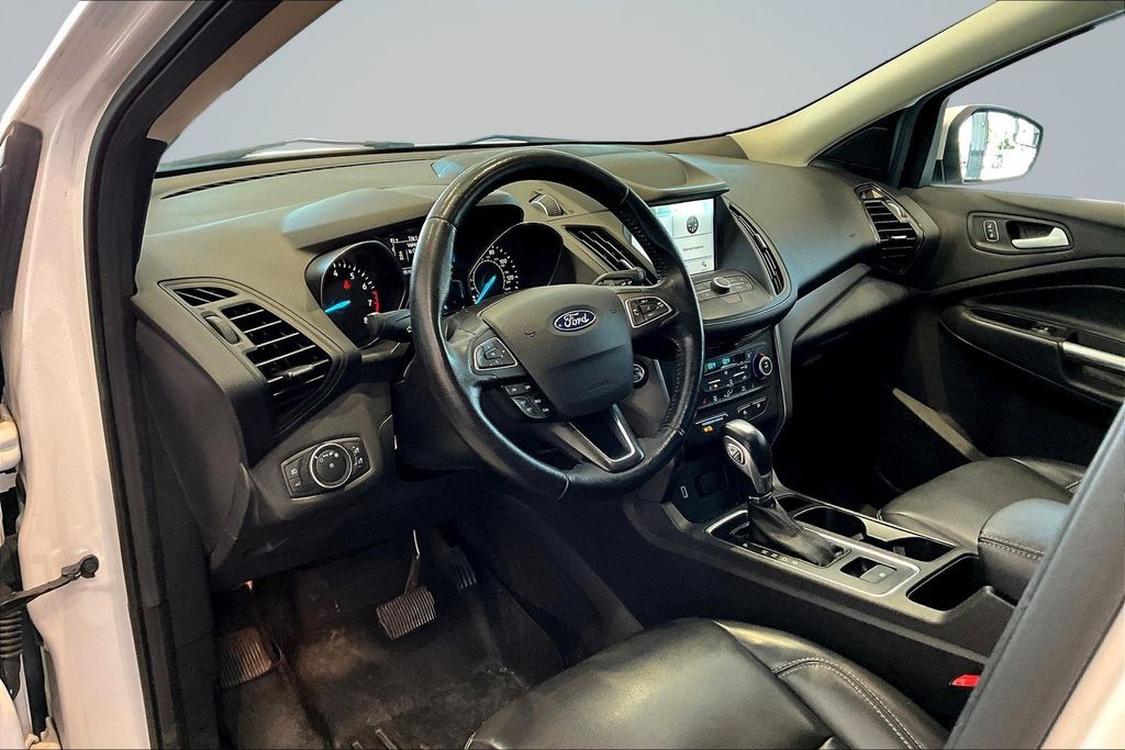 Thumbnail: 2019 Ford Escape - 8