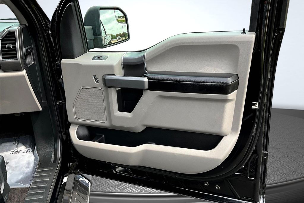 Thumbnail: 2018 Ford F-150 - 25