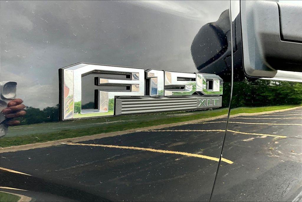 Thumbnail: 2018 Ford F-150 - 36
