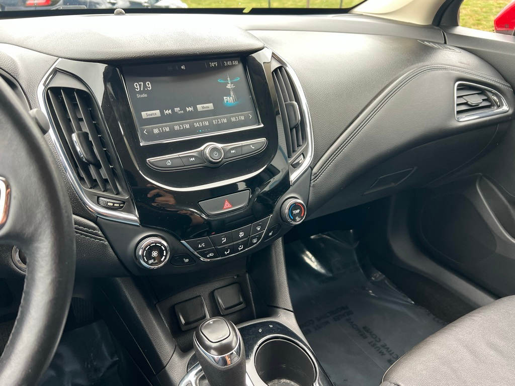 Thumbnail: 2016 Chevrolet Cruze - 12