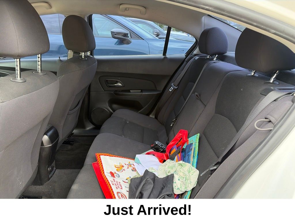 Thumbnail: 2013 Chevrolet Cruze - 6