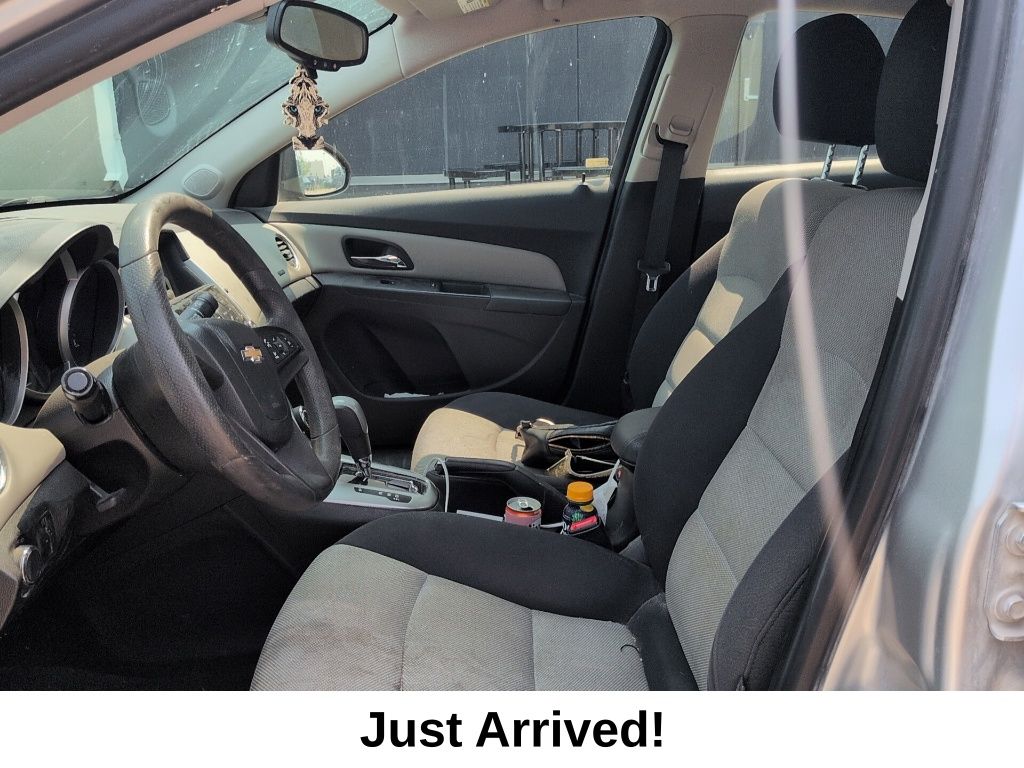 Thumbnail: 2016 Chevrolet Cruze - 2