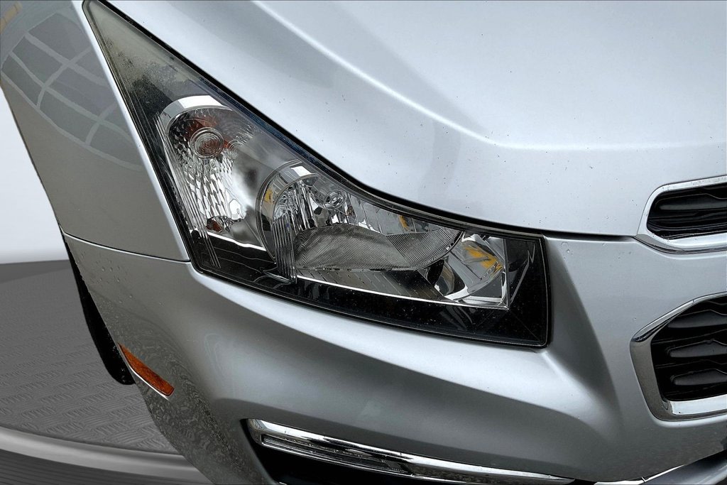 Thumbnail: 2016 Chevrolet Cruze - 32