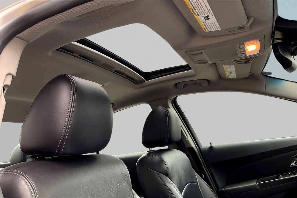 Thumbnail: 2016 Chevrolet Cruze - 21