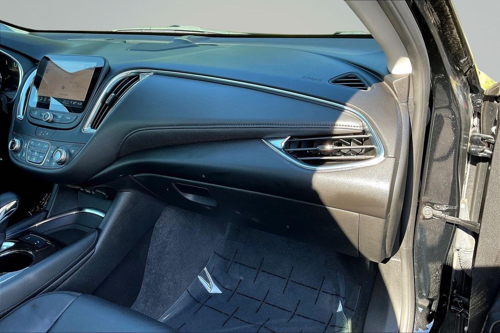 Thumbnail: 2024 Chevrolet Malibu - 23