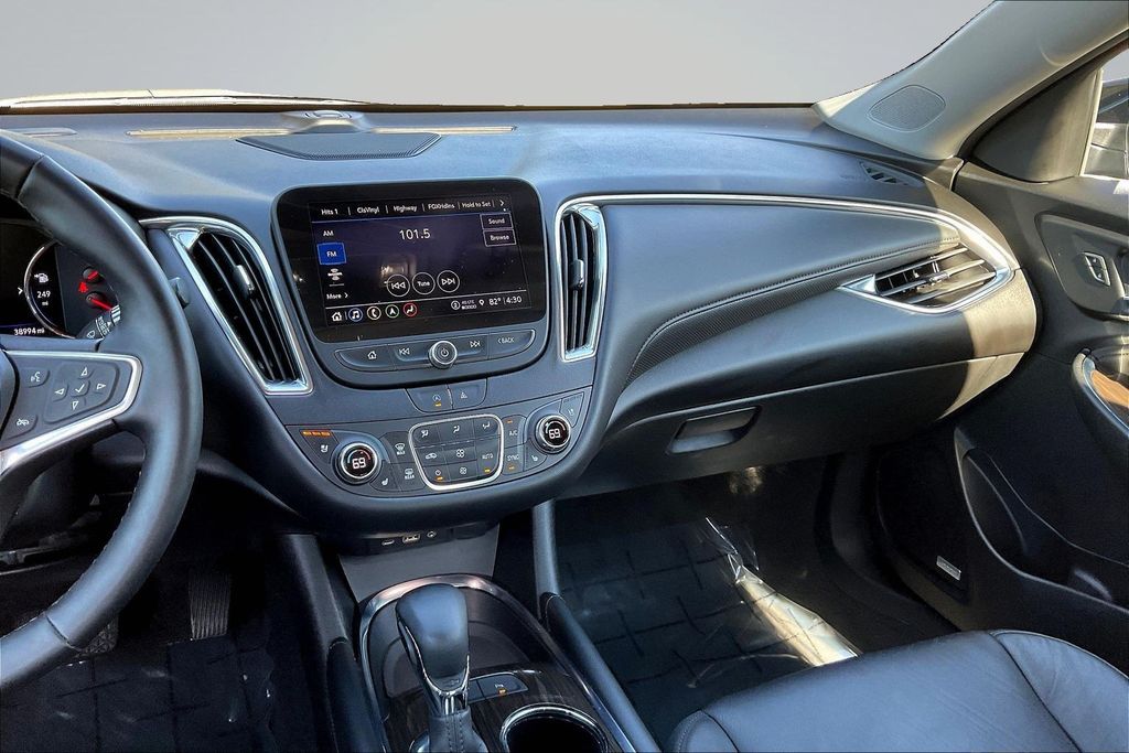 Thumbnail: 2024 Chevrolet Malibu - 9