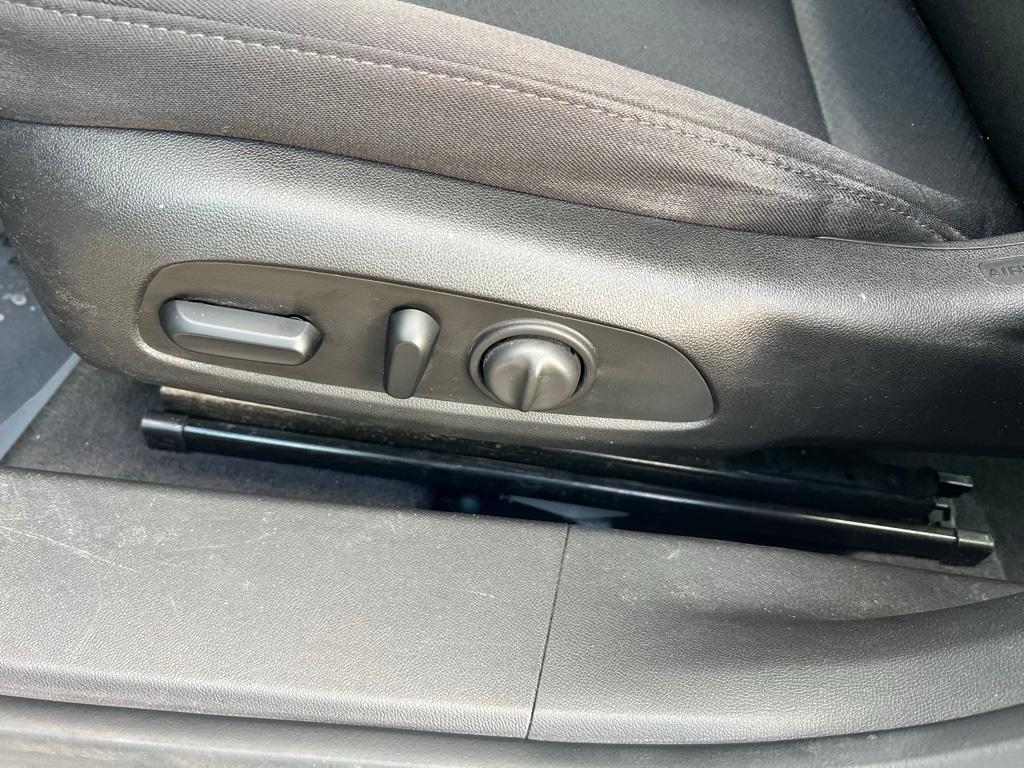 Thumbnail: 2017 Chevrolet Malibu - 22