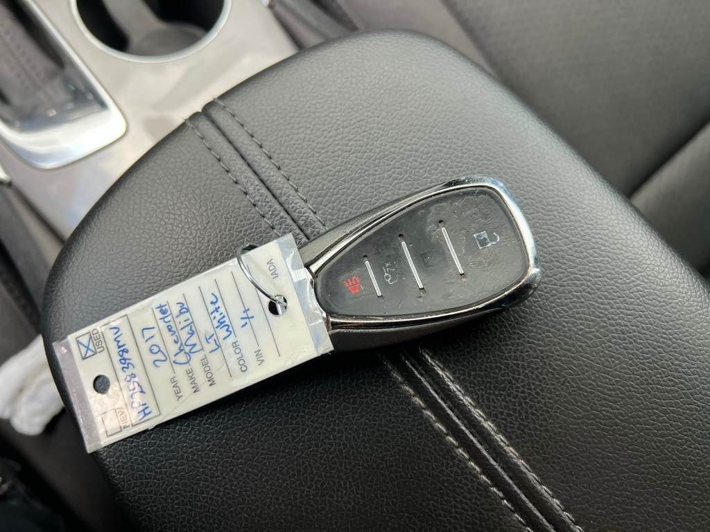 Thumbnail: 2017 Chevrolet Malibu - 15