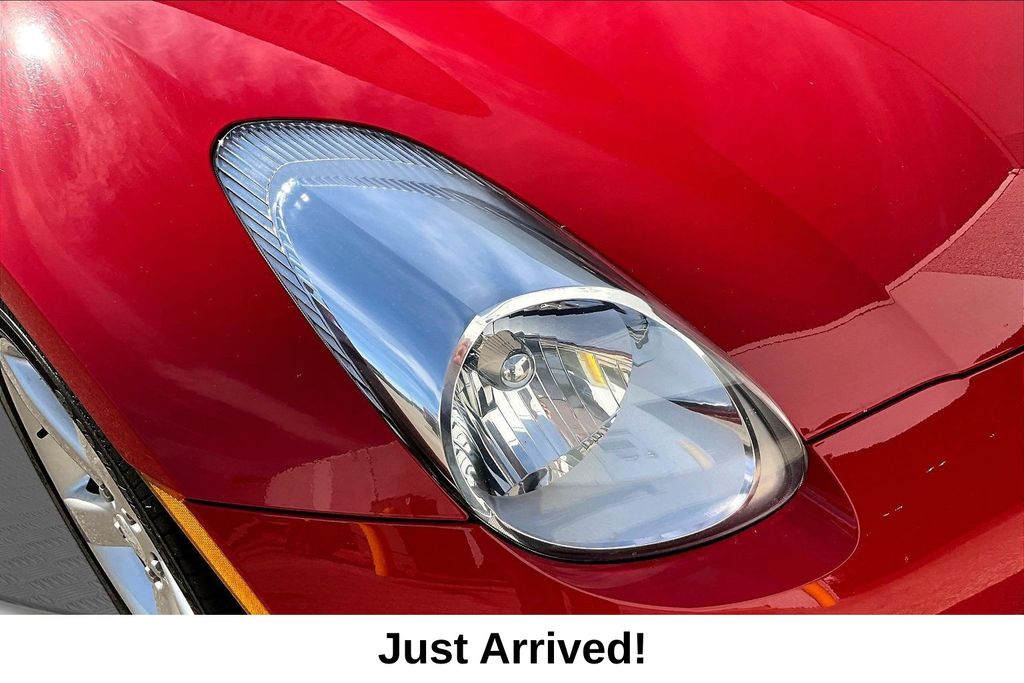 Thumbnail: 2008 Pontiac Solstice - 5