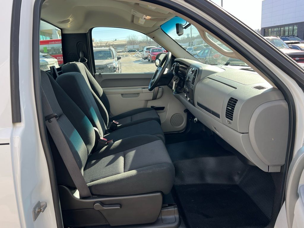 Thumbnail: 2011 Chevrolet Silverado 2500 - 12