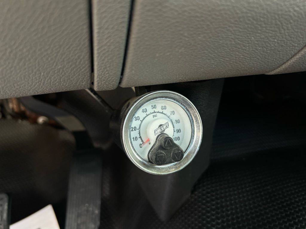 Thumbnail: 2011 Chevrolet Silverado 2500 - 26