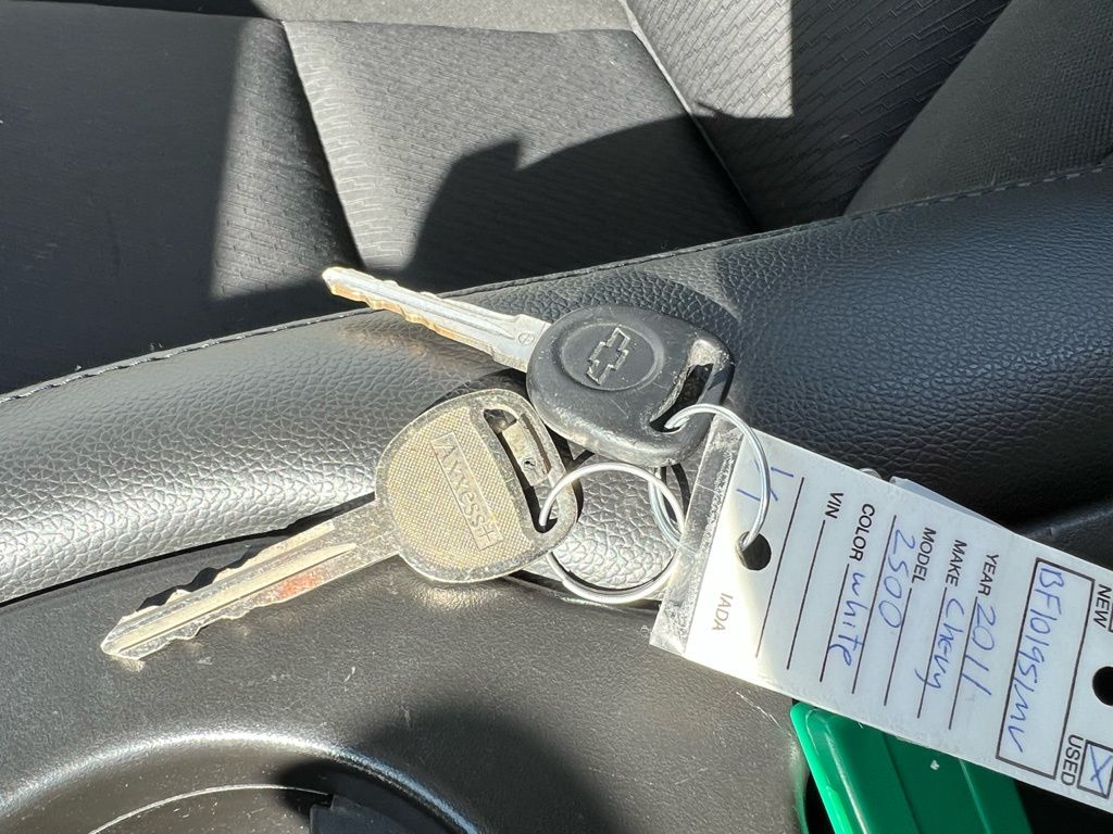 Thumbnail: 2011 Chevrolet Silverado 2500 - 38