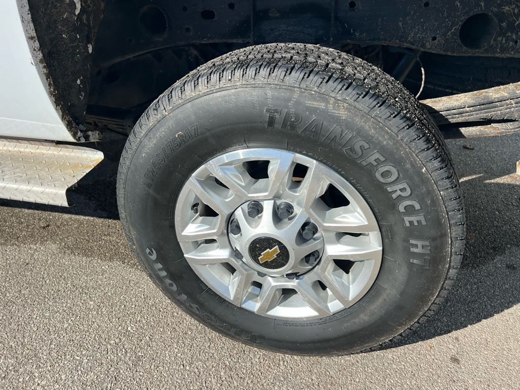 Thumbnail: 2011 Chevrolet Silverado 2500 - 22