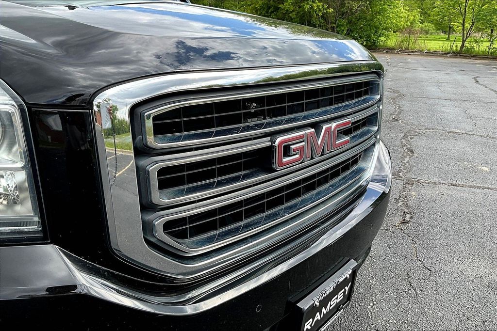 Thumbnail: 2018 GMC Yukon - 33